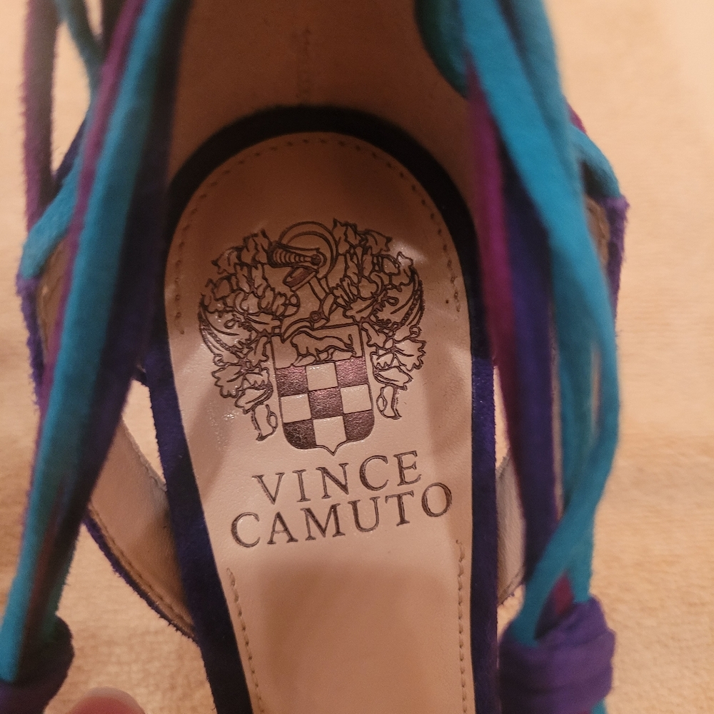 Vince Camuto Strappy heels - Picture 5 of 8
